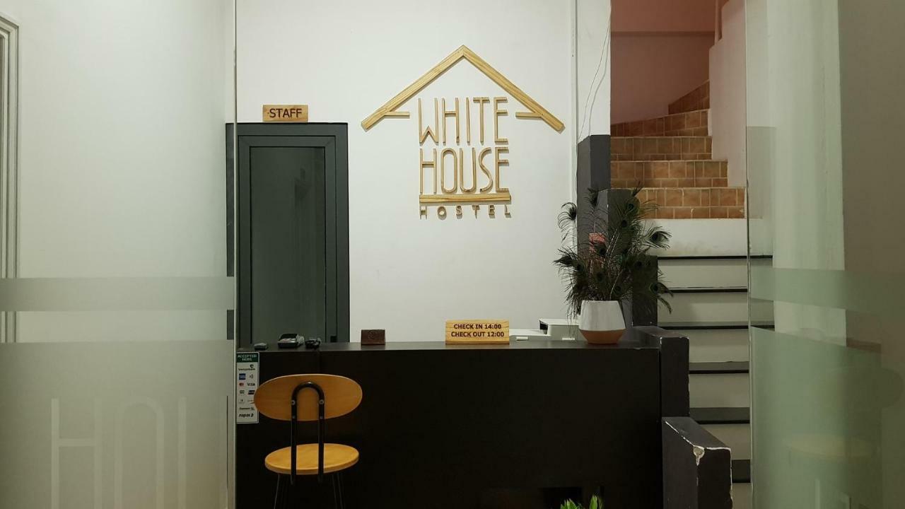 White House Hostel Нячанг Екстер'єр фото