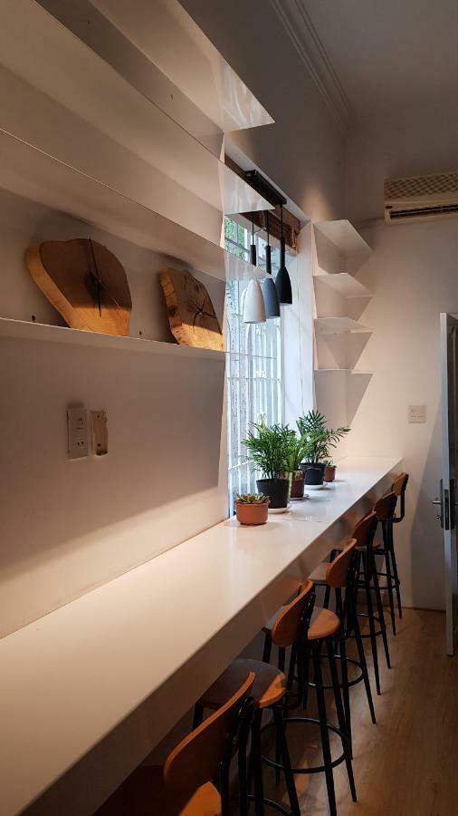 White House Hostel Нячанг Екстер'єр фото