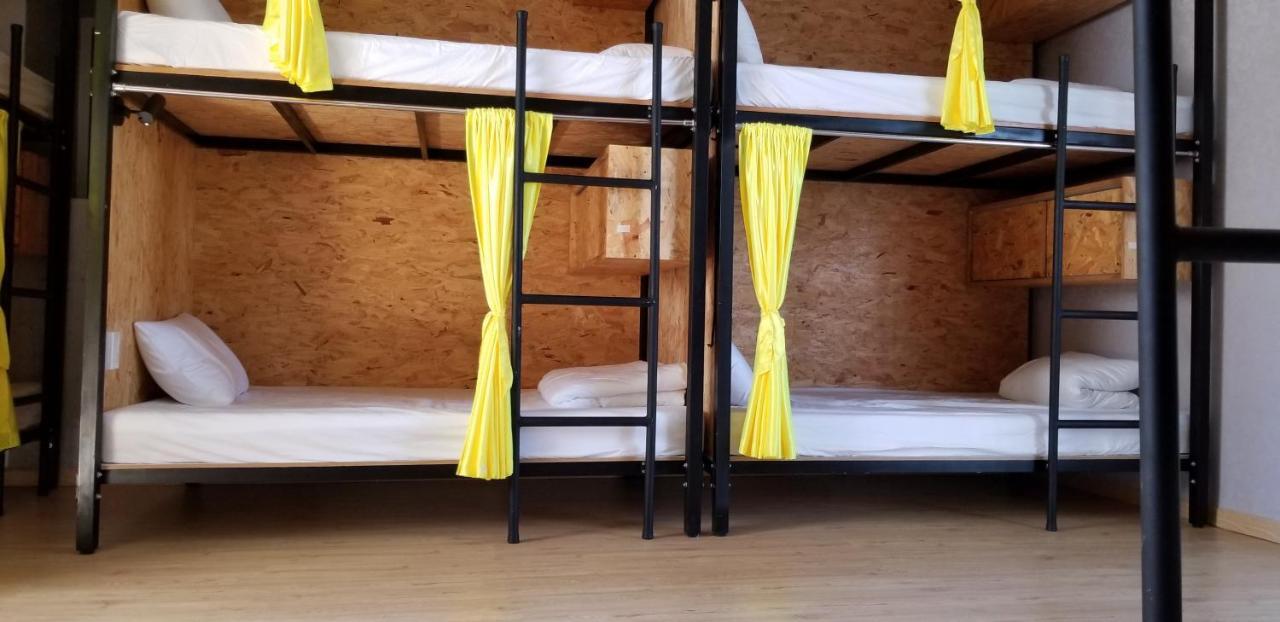 White House Hostel Нячанг Екстер'єр фото